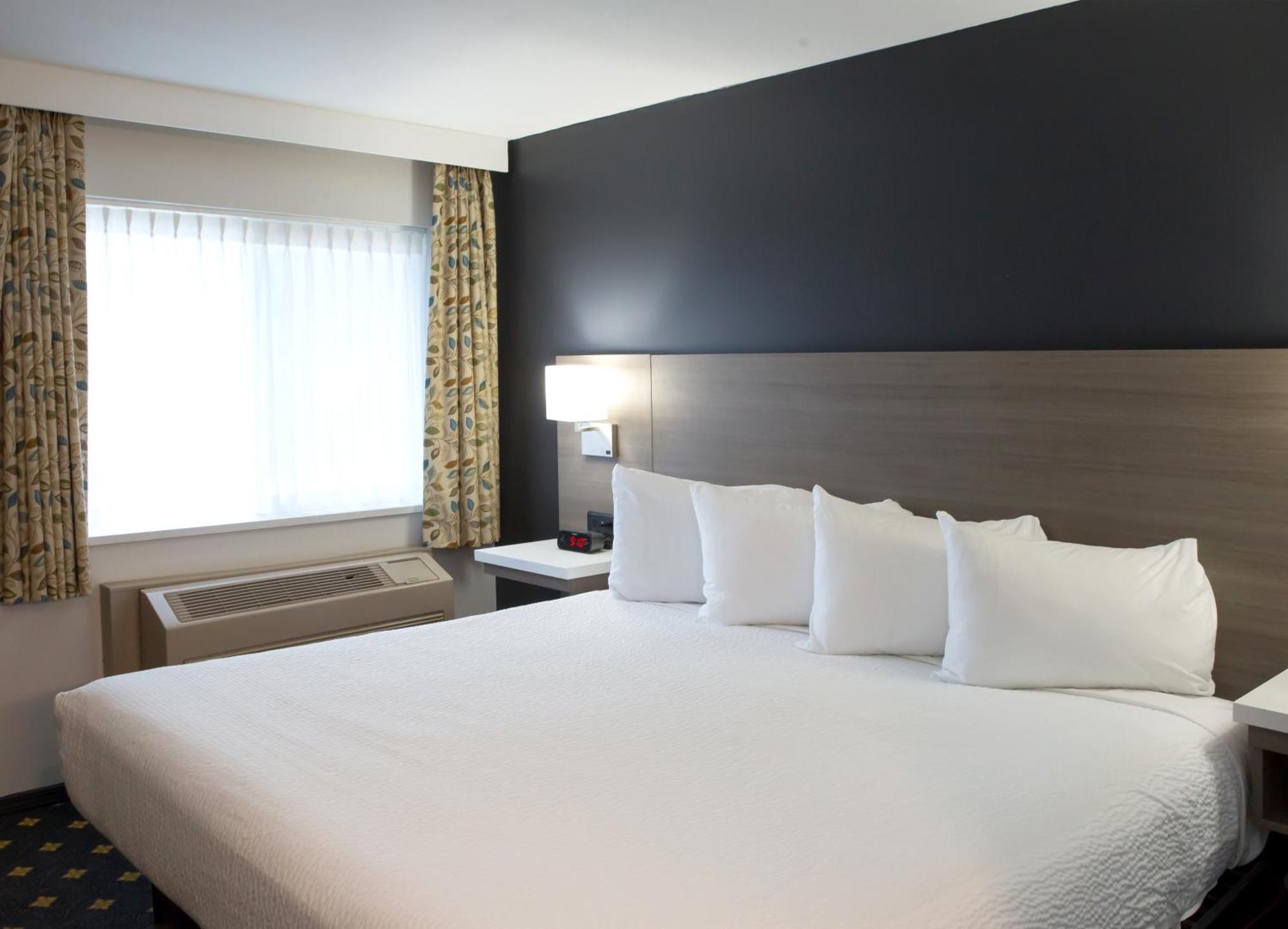 Days Inn By Wyndham Kelowna Luaran gambar