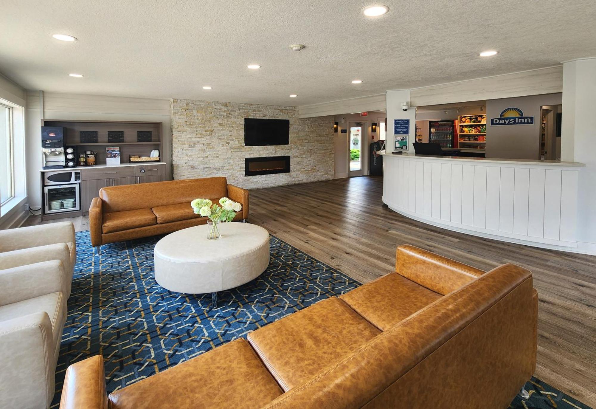 Days Inn By Wyndham Kelowna Luaran gambar