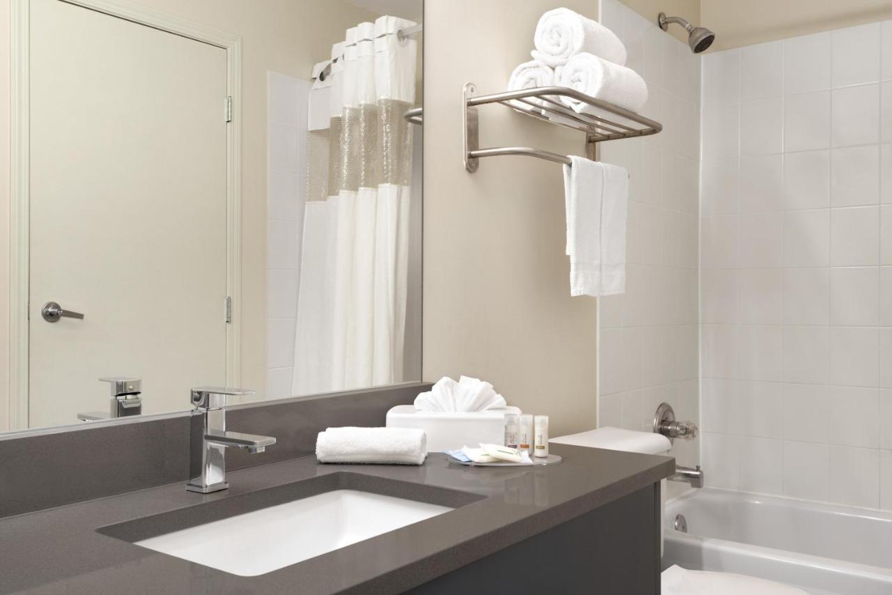Days Inn By Wyndham Kelowna Luaran gambar